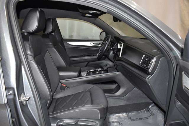 Used 2025 Volkswagen Atlas Cross Sport SE image 26