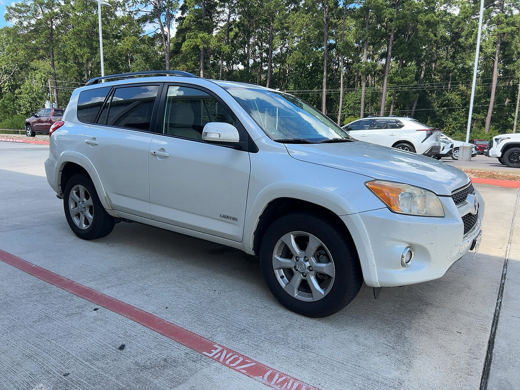 Used 2011 Toyota RAV4 Limited w/ Limited Extra Value Pkg AWD/4WD video 1