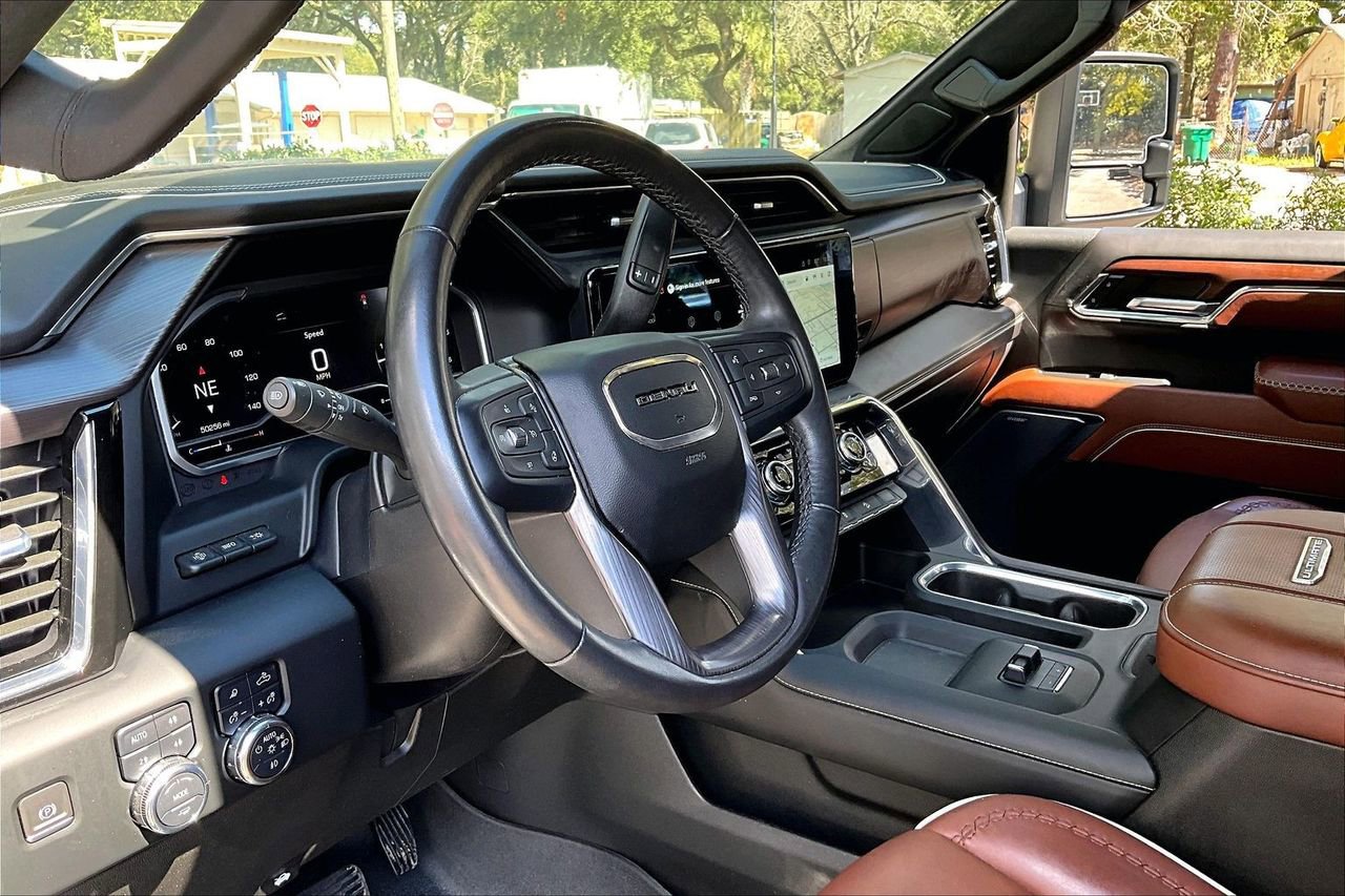 Used 2024 GMC Sierra 2500 Denali Ultimate image 14