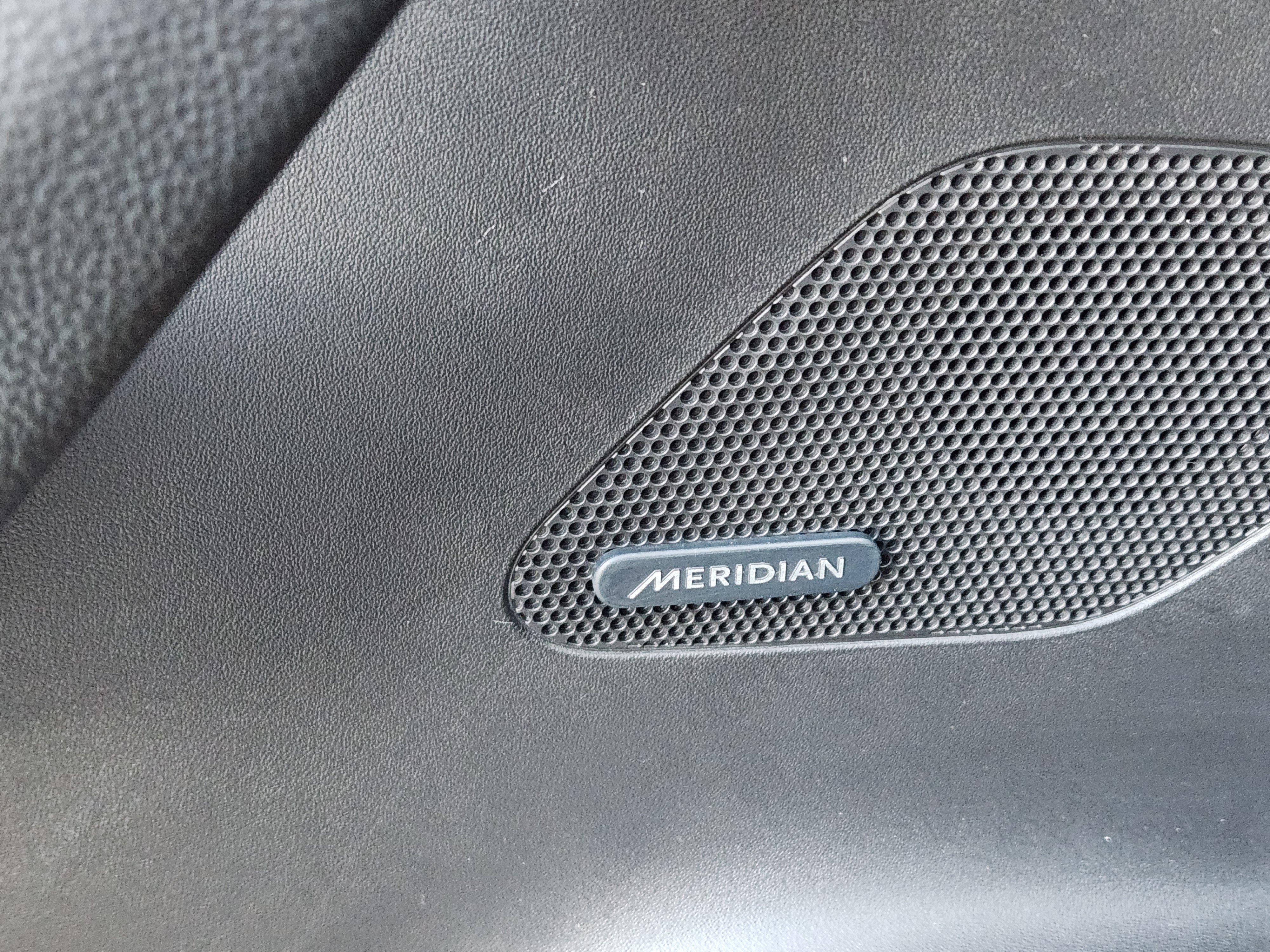 Used 2018 Jaguar F-PACE Prestige image 24