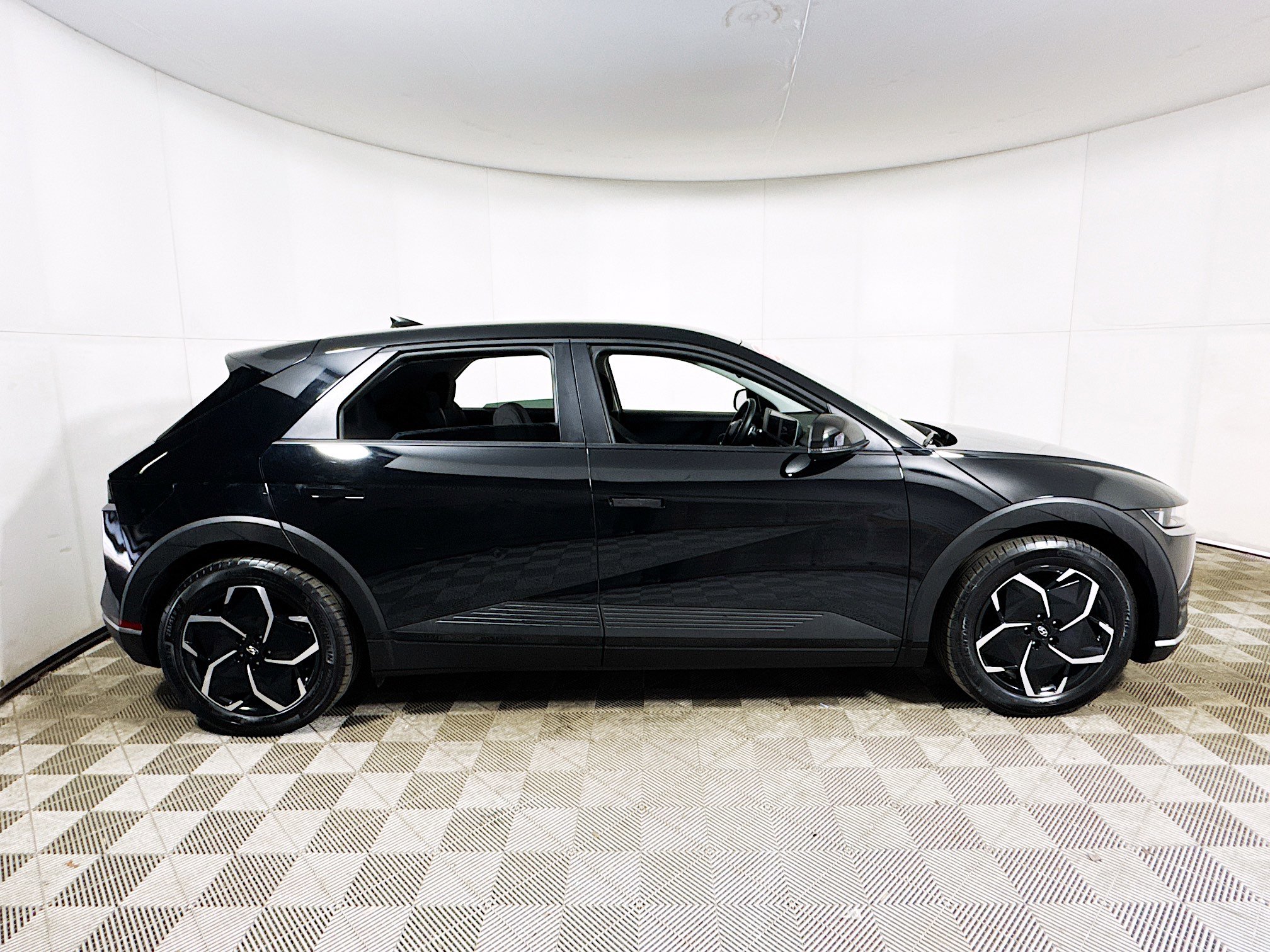 Used 2024 Hyundai Ioniq 5 SEL image 11