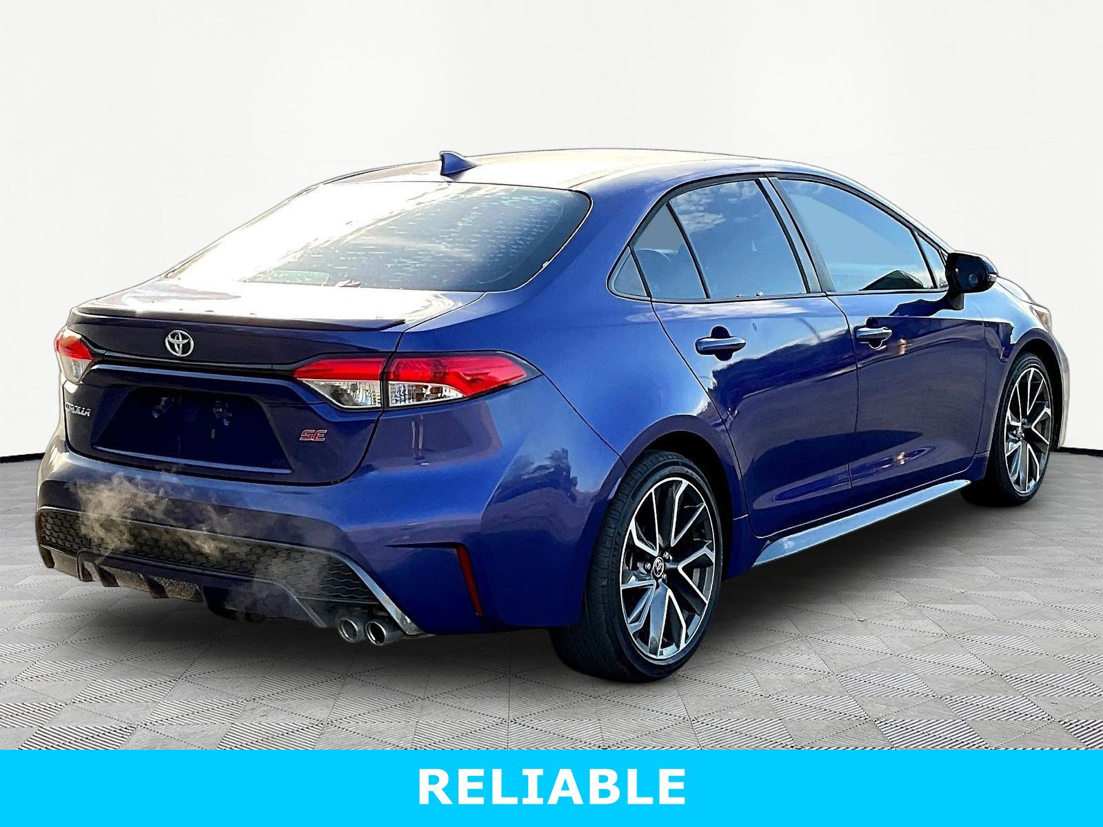 Used 2020 Toyota Corolla SE w/ SE Premium Package FWD image 6
