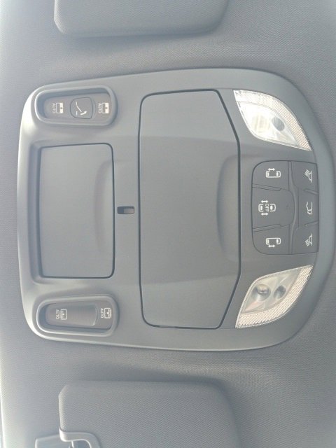 New 2026 Chrysler Pacifica Limited w/ S Appearance Package image 17