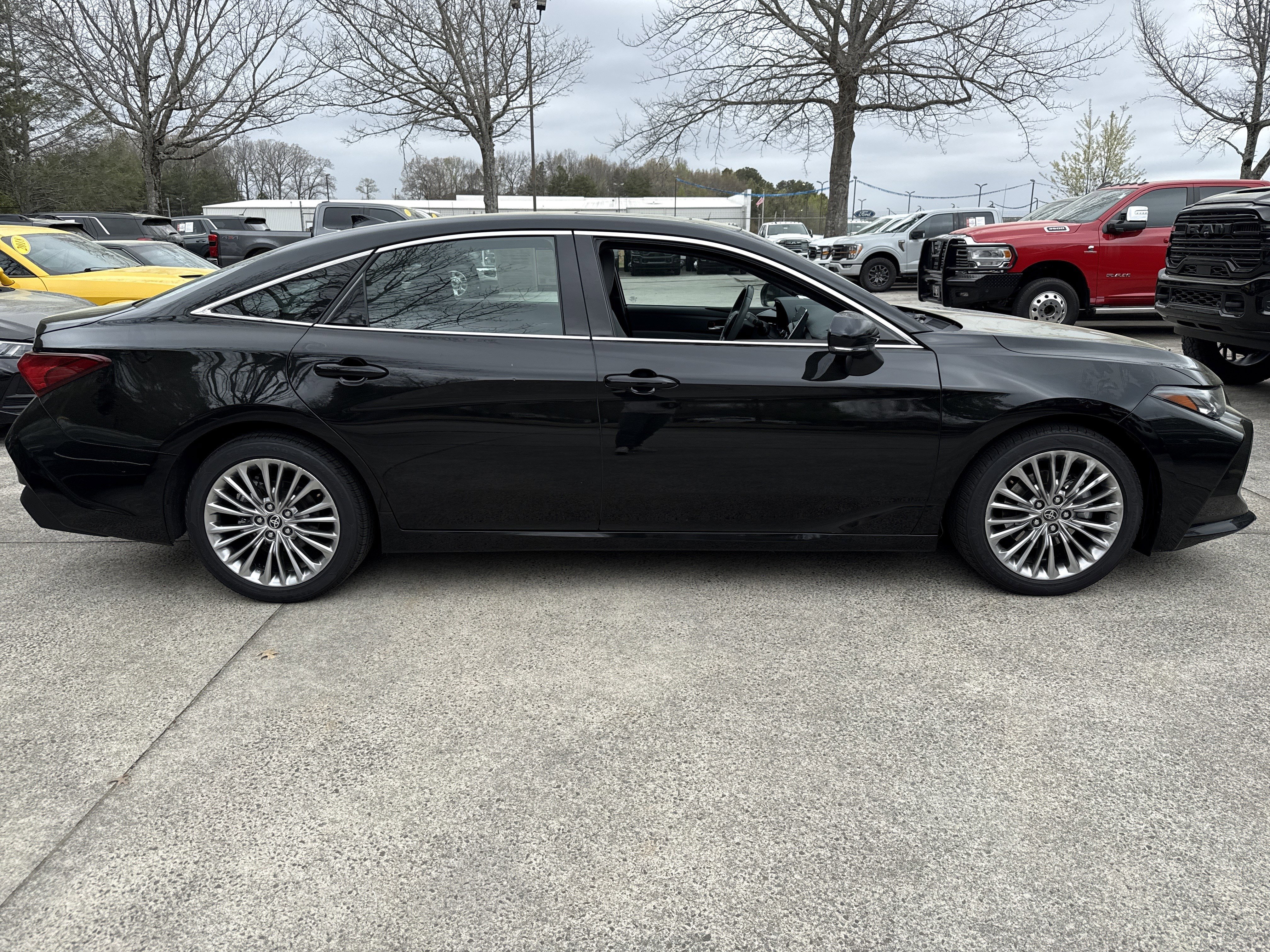 Used 2022 Toyota Avalon Limited w/ Advanced Safety Package image 8