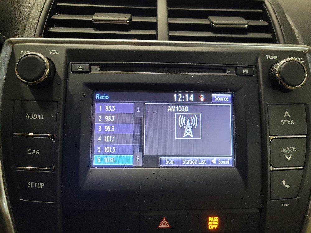 Used 2017 Toyota Camry LE FWD image 25