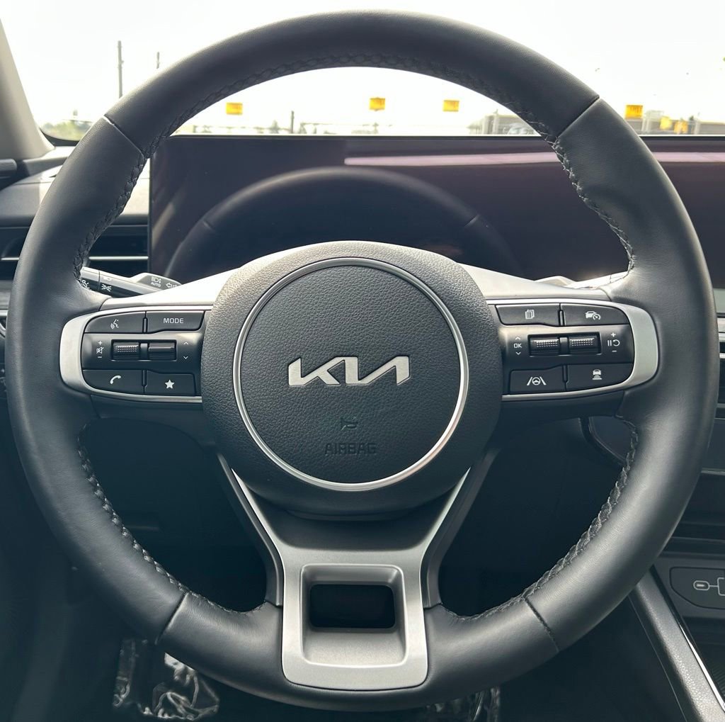Used 2025 Kia K5 EX FWD image 21