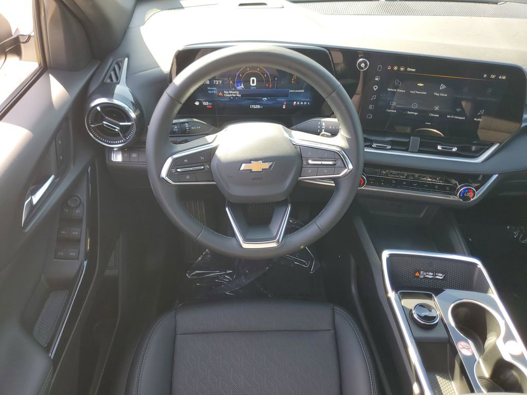 Used 2026 Chevrolet Equinox LT w/ Convenience Package II FWD image 12