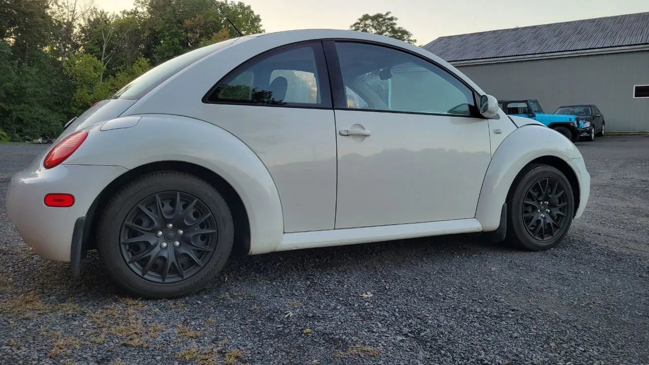 Used 2001 Volkswagen Beetle GLS image 3