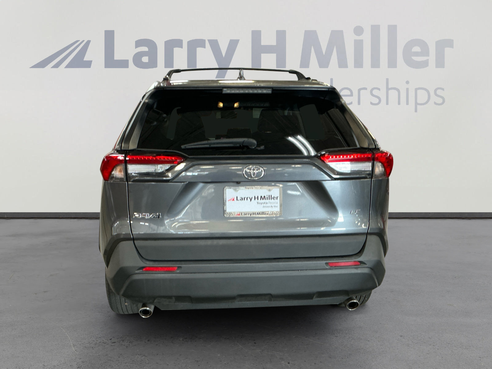 Certified 2021 Toyota RAV4 LE image 4