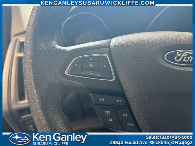 Used 2018 Ford Focus SE w/ SE Appearance Package FWD image 14