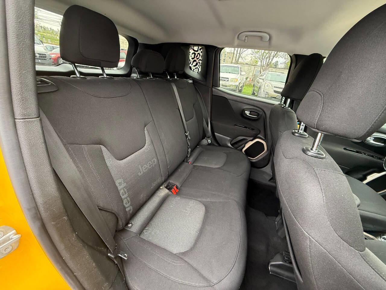 Used 2017 Jeep Renegade Latitude image 18