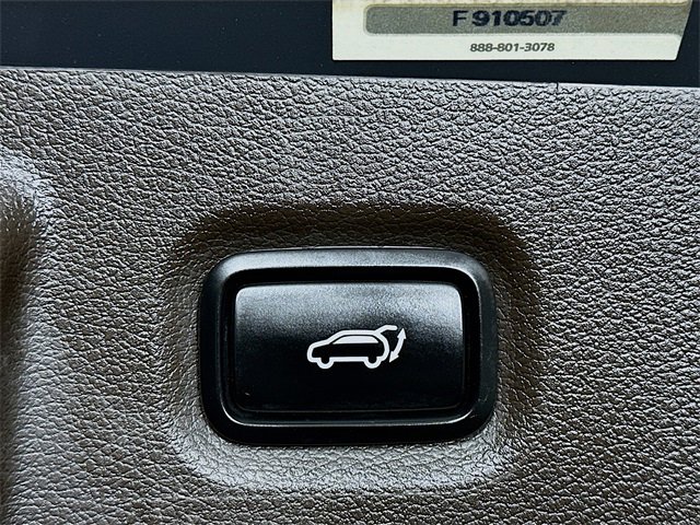 Used 2019 Hyundai Santa Fe Limited image 10