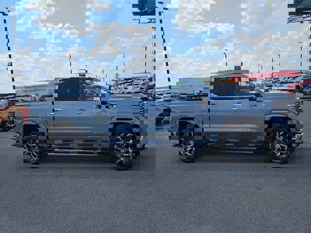 New 2026 GMC Sierra 1500 SLT image 6