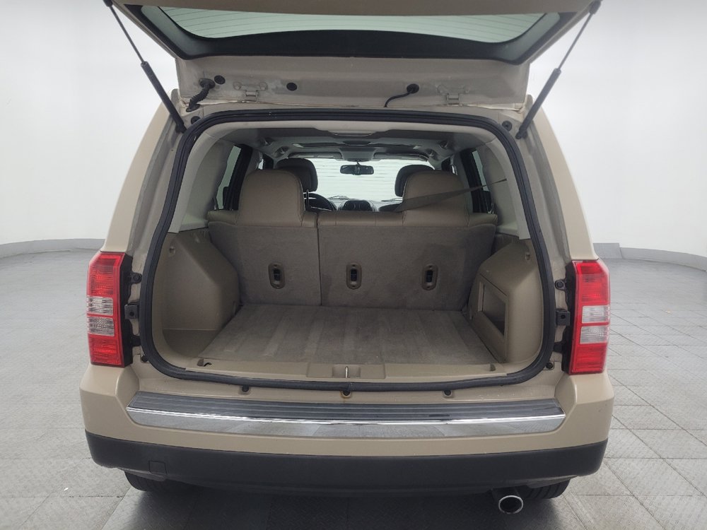 Used 2017 Jeep Patriot High Altitude FWD image 29