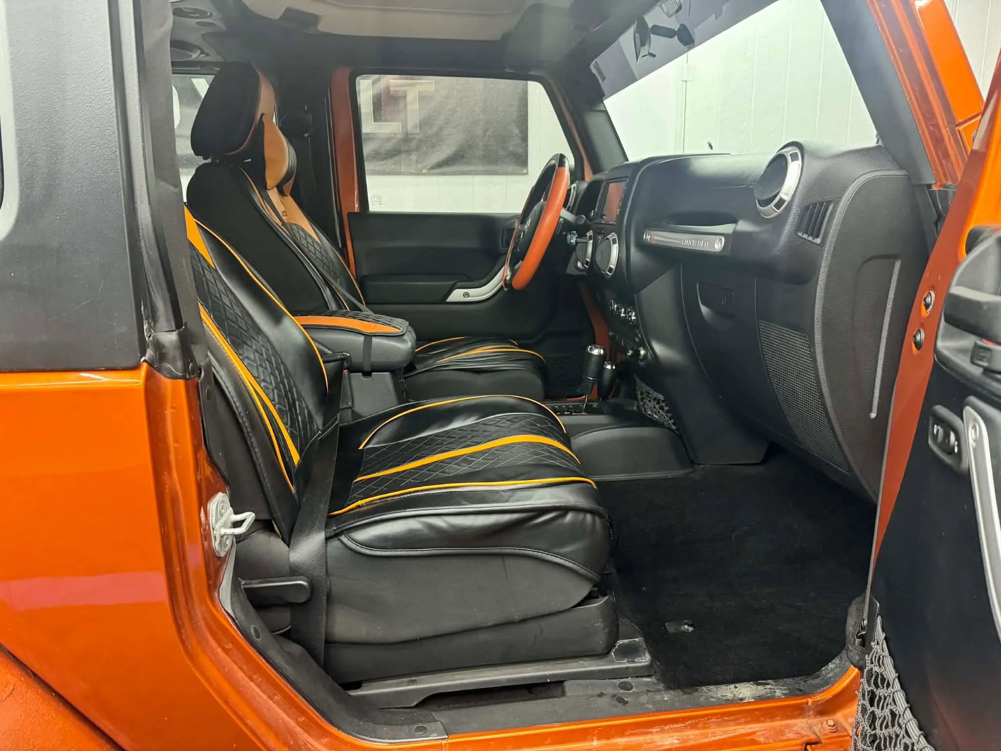 Used 2011 Jeep Wrangler Rubicon w/ Dual Top Group AWD/4WD image 6