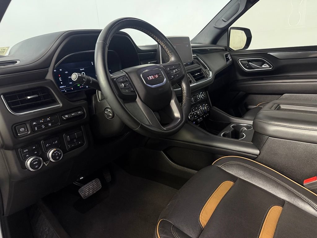 Used 2024 GMC Yukon AT4 w/ AT4 Premium Plus Package AWD/4WD image 13