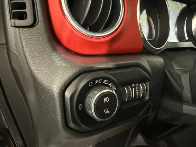 Used 2020 Jeep Gladiator Rubicon AWD/4WD image 18