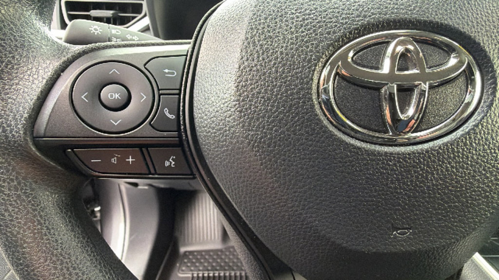 Certified 2025 Toyota RAV4 XLE image 19