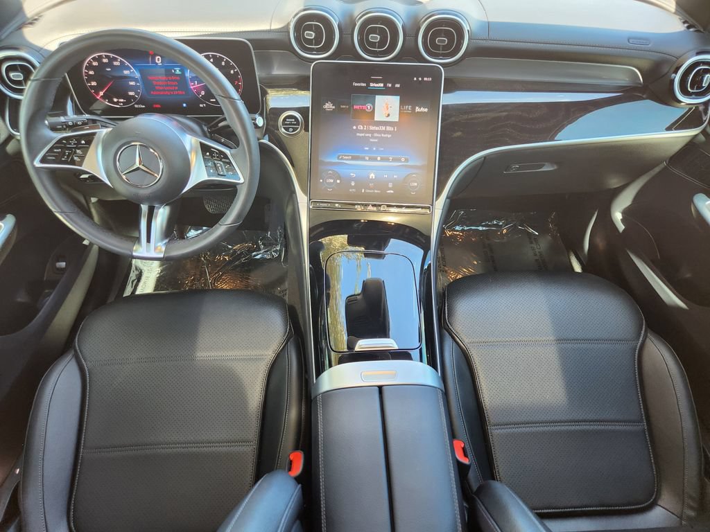 Used 2025 Mercedes-Benz GLC 300 image 16