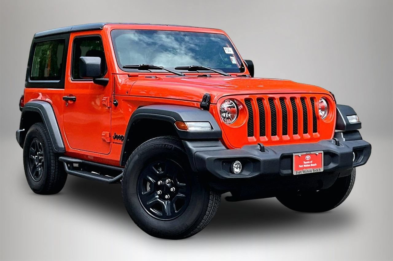Used 2023 Jeep Wrangler Sport AWD/4WD image 2