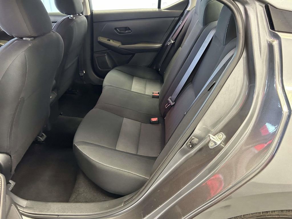 Used 2024 Nissan Sentra SV FWD image 14