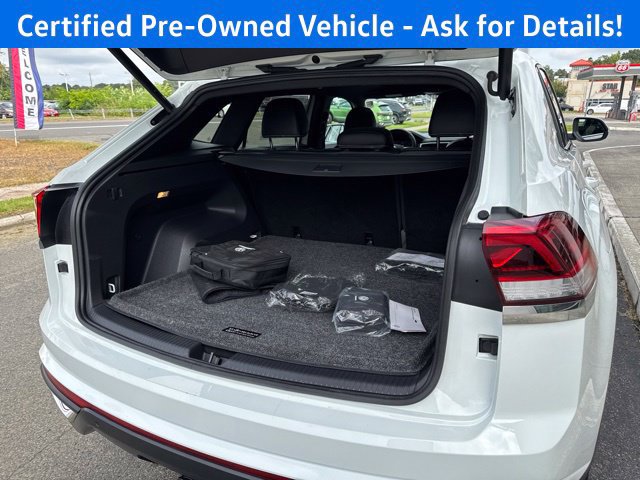 Certified 2023 Volkswagen Atlas Cross Sport SE w/ Panoramic Sunroof Package AWD/4WD image 23