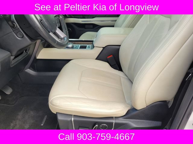 Used 2019 Ford Expedition Platinum RWD image 17