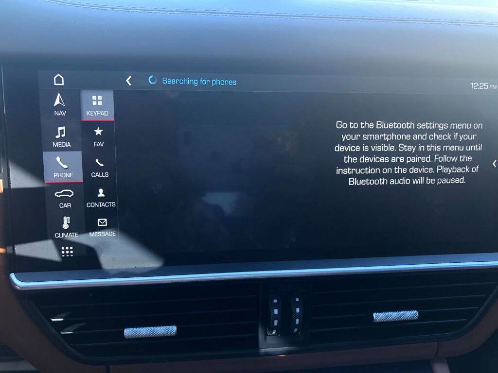 Used 2019 Porsche Cayenne Turbo w/ Sportdesign Package image 30