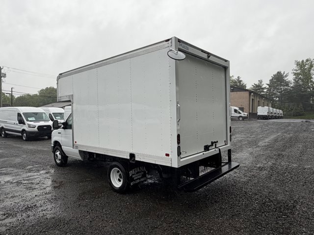 New 2027 Ford E-350 and Econoline 350 Super Duty RWD image 4