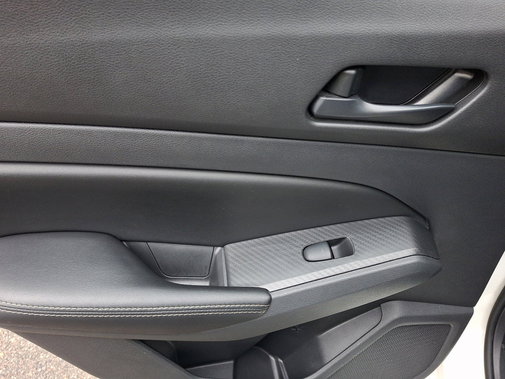 Used 2024 Nissan Altima 2.5 SV FWD image 19