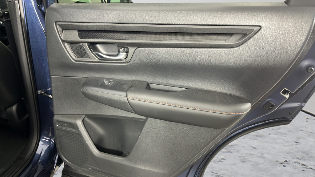 Used 2025 Honda CR-V Sport-L image 18