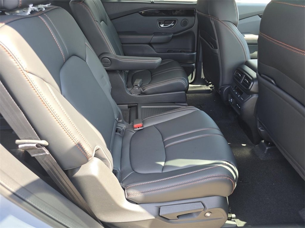 New 2025 Honda Pilot TrailSport image 23