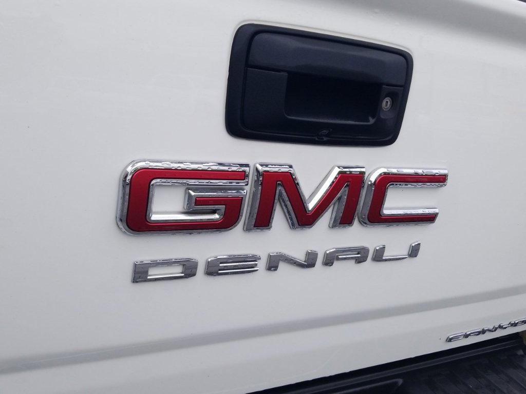 Used 2021 GMC Canyon Denali image 5