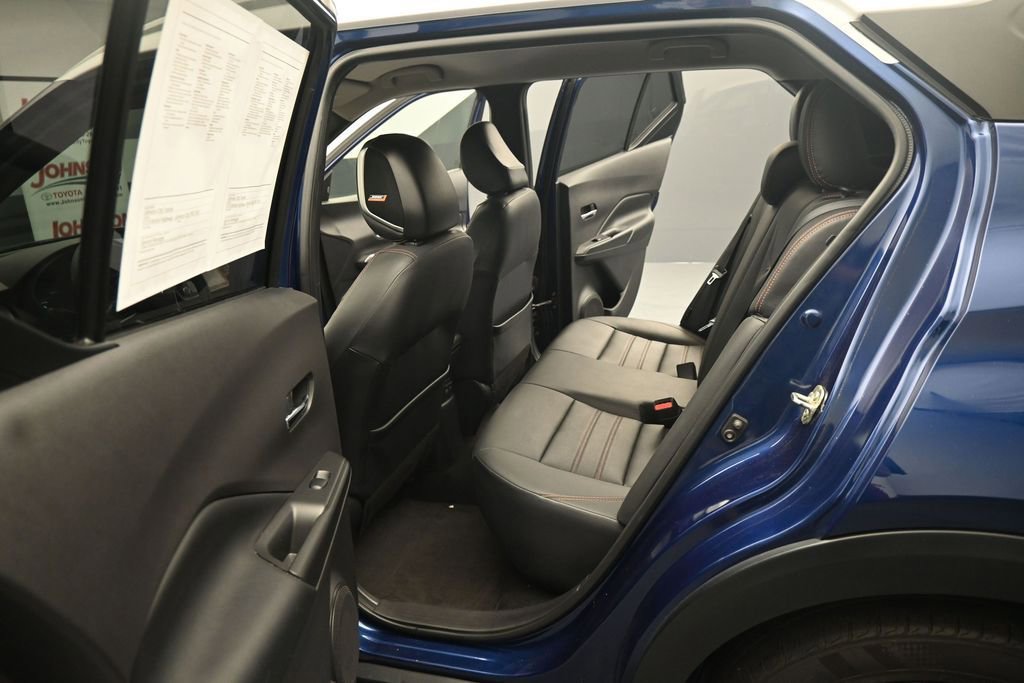 Used 2020 Nissan Kicks SR w/ SR Premium Package FWD image 16