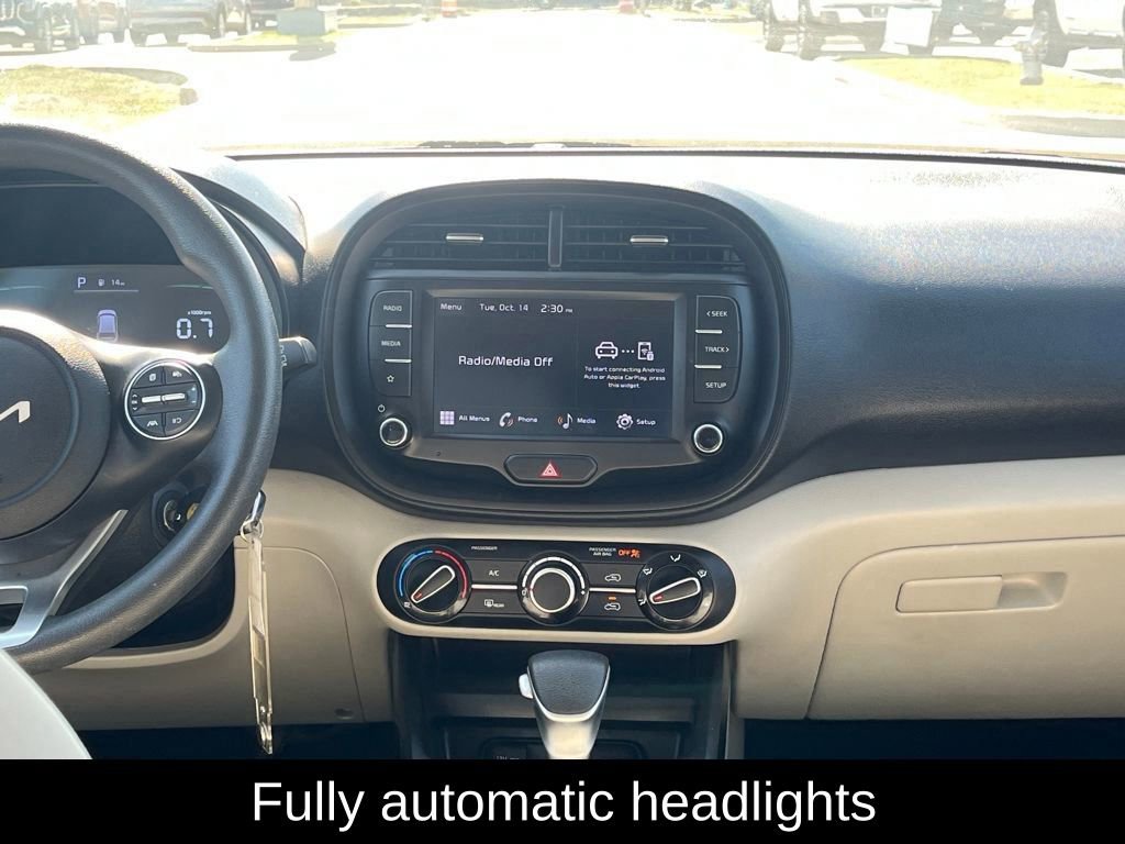 Used 2023 Kia Soul LX image 32