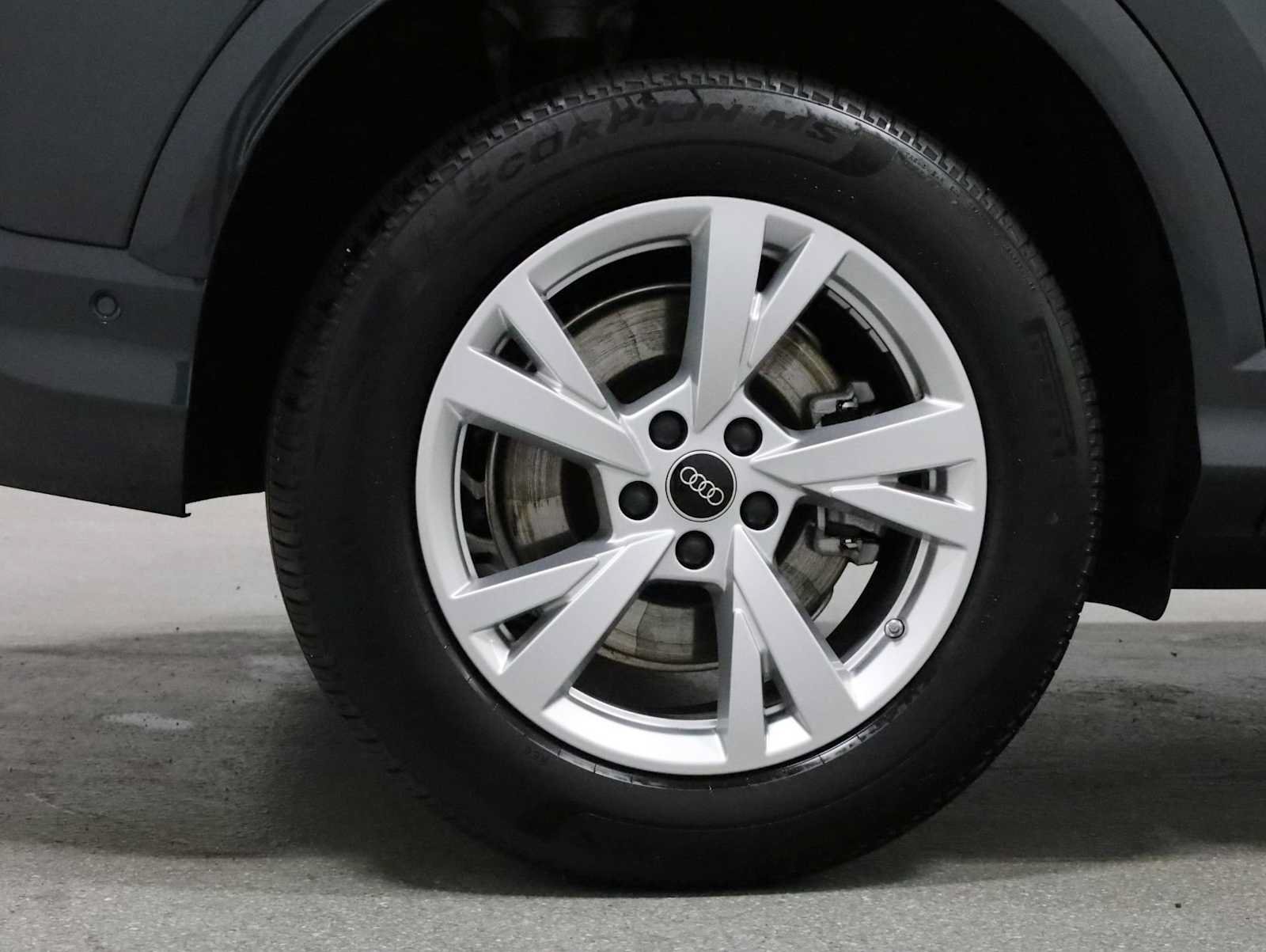 Certified 2025 Audi Q5 Premium AWD/4WD image 35