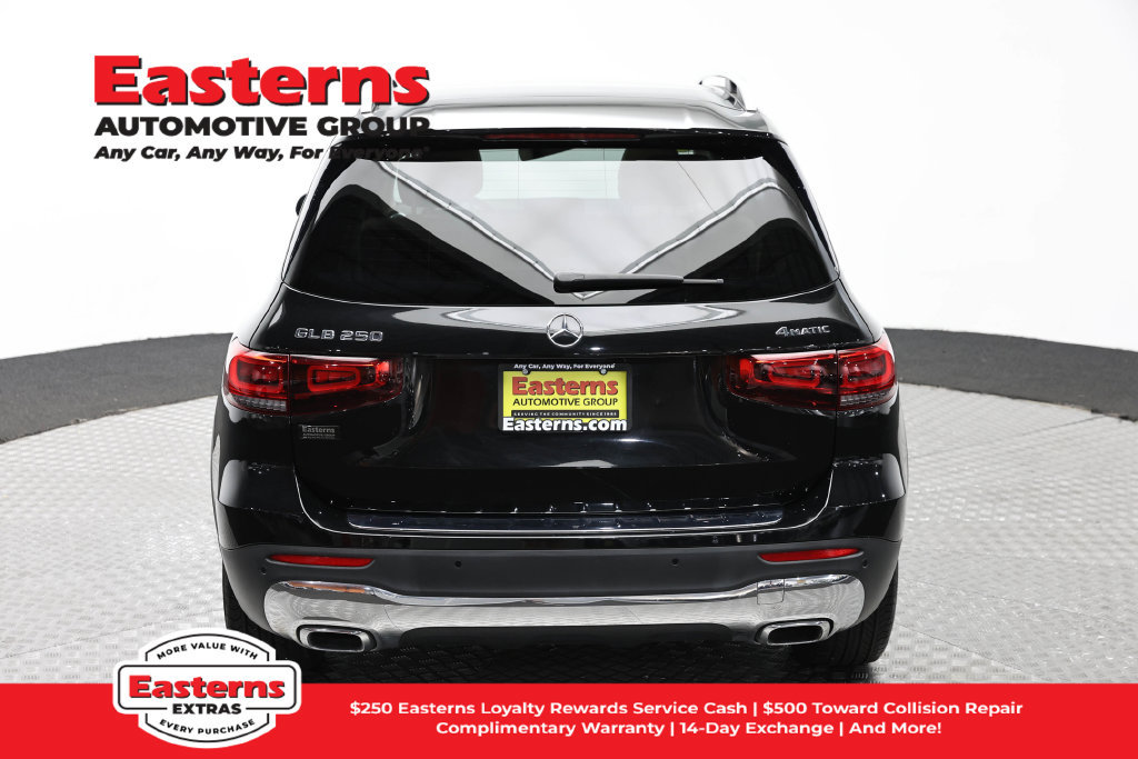 Used 2022 Mercedes-Benz GLB 250 4MATIC image 5