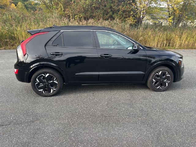 Used 2025 Kia Niro Wind w/ Wind Preserve Package FWD image 6
