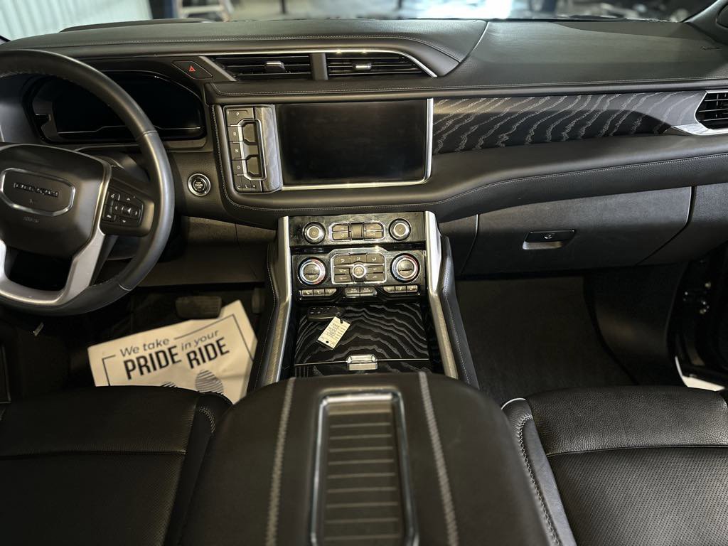 Used 2023 GMC Yukon Denali image 8