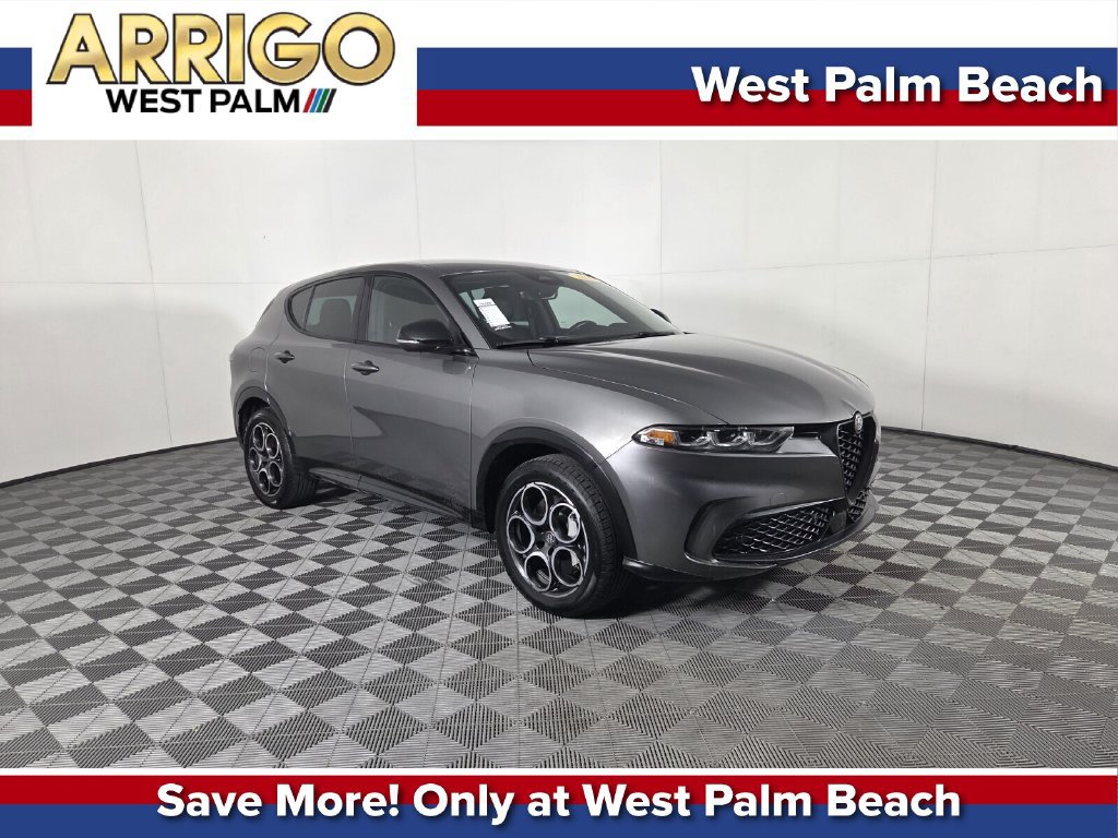 Used 2025 Alfa Romeo Tonale w/ Premium Package AWD/4WD image 1