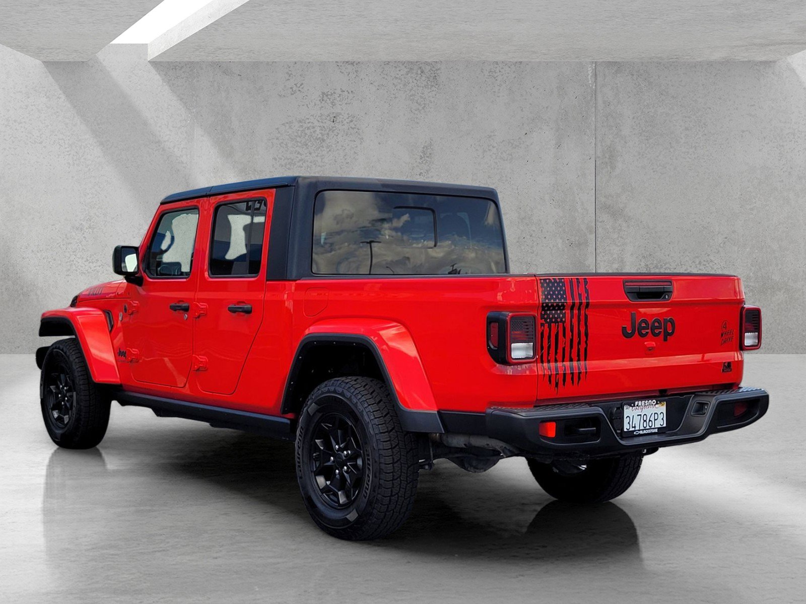 Used 2022 Jeep Gladiator Willys image 6