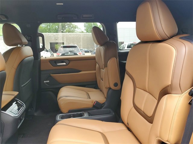 New 2025 Nissan Armada SL w/ Captain's Chari Seat Package image 27