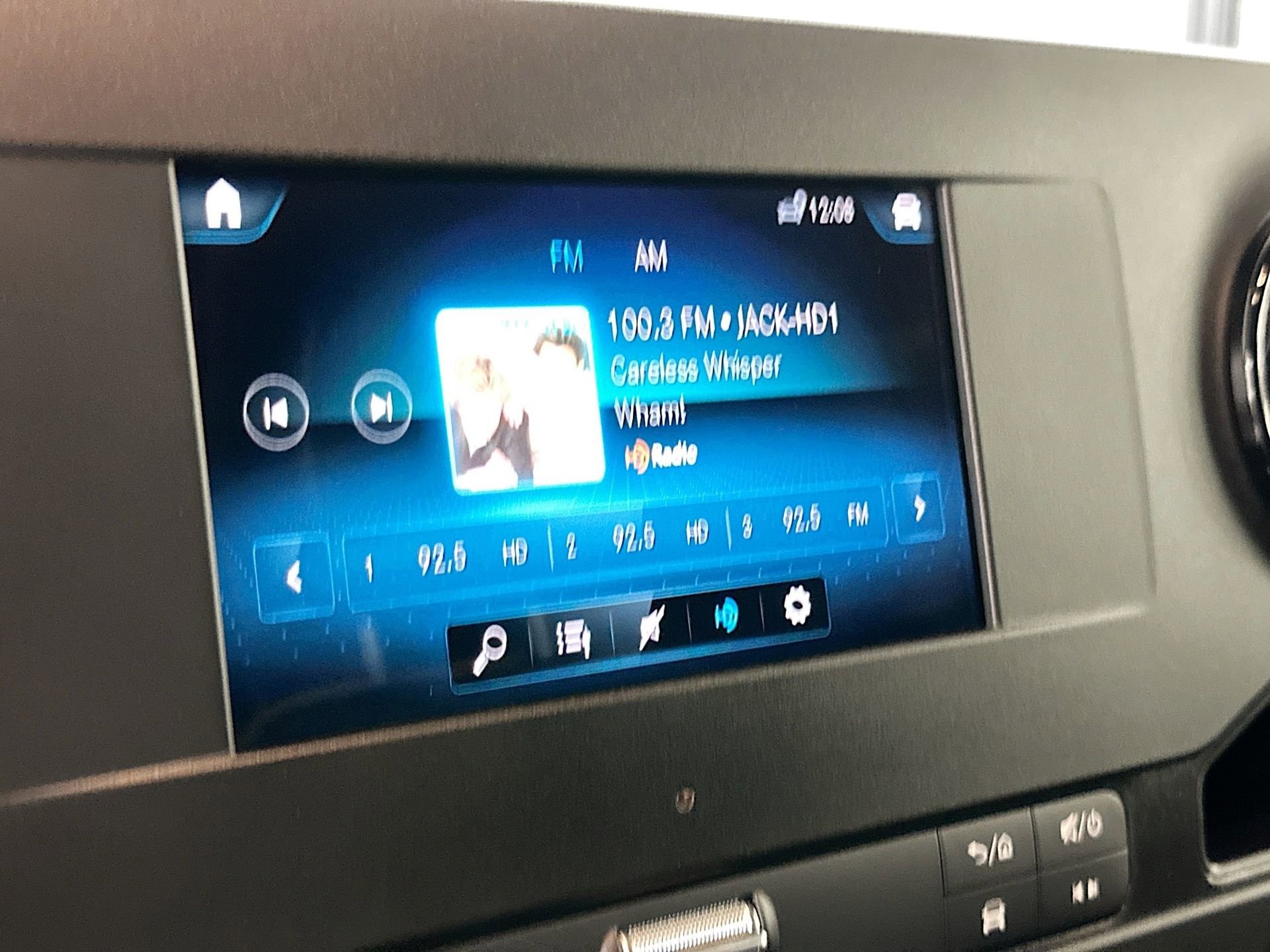 Used 2024 Mercedes-Benz Sprinter 144 Cargo image 15