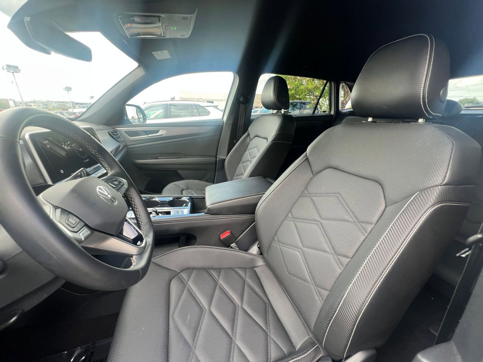 Used 2025 Volkswagen Atlas Cross Sport SE image 36