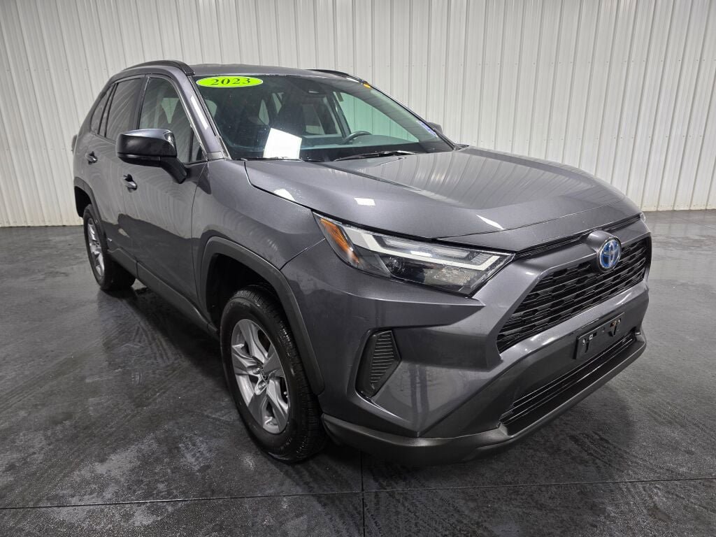 Used 2023 Toyota RAV4 LE AWD/4WD video 2
