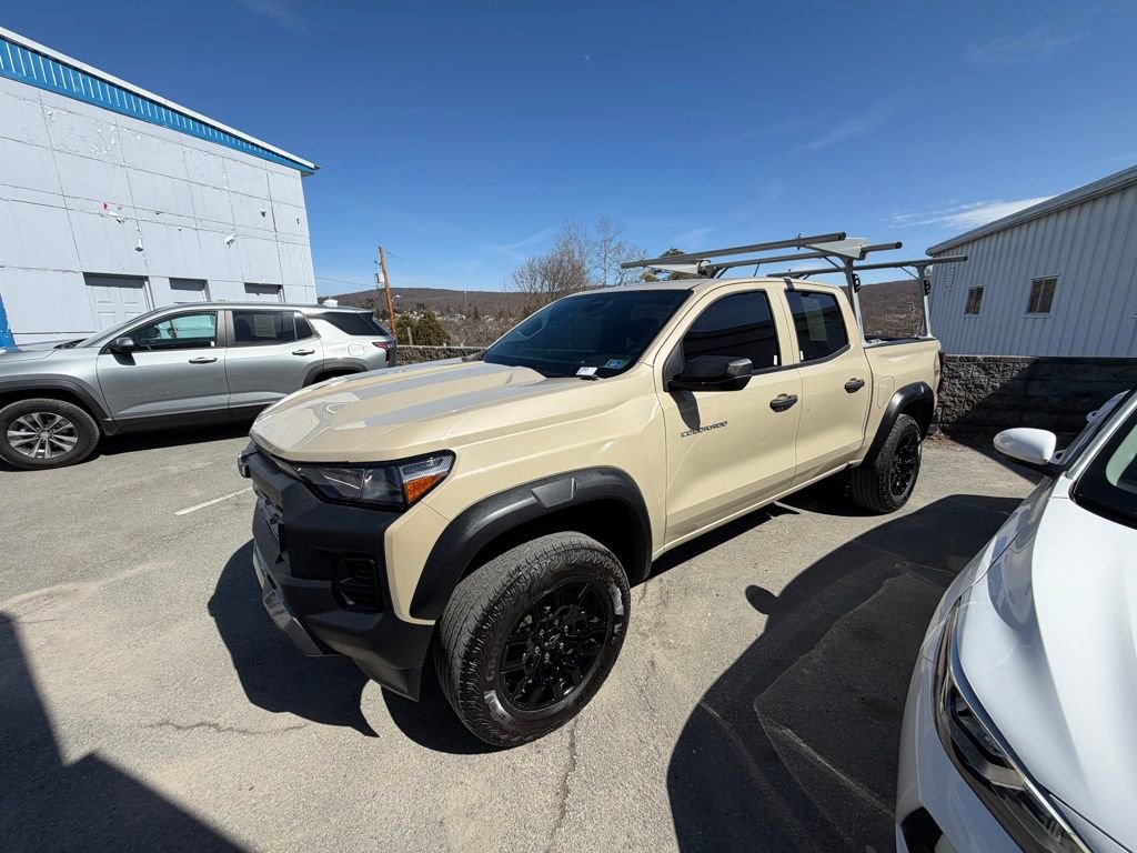 Used 2024 Chevrolet Colorado Trail Boss image 2