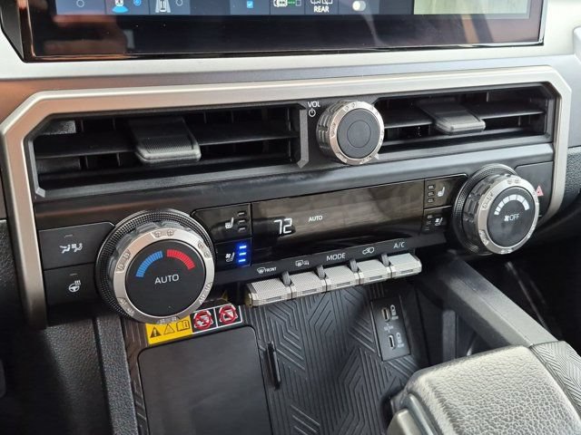 Certified 2025 Toyota 4Runner TRD Off-Road Premium AWD/4WD image 15