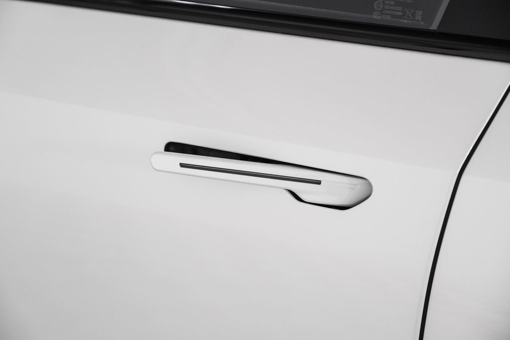 Used 2025 Cadillac Optiq Sport 1 w/ LPO, Floor Liner Package image 36