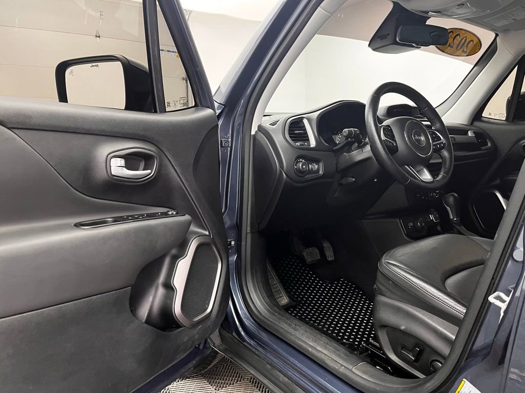 Used 2023 Jeep Renegade Limited image 15