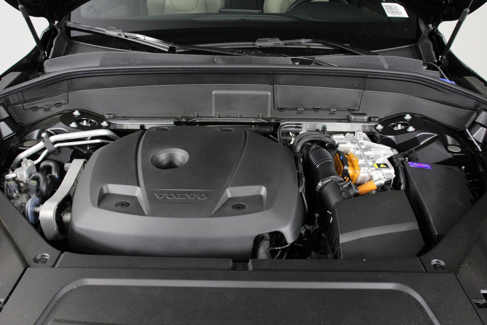 New 2026 Volvo XC90 T8 Plus AWD/4WD image 12